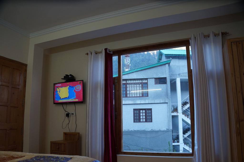 Hotel Ambika - Manali (Himachal Pradesh) — Photos 2